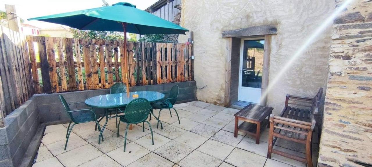 Gite Mimosa Saint-Florent-des-Bois Exterior foto